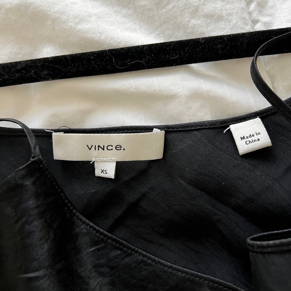 VINCE Satin/silk tank top